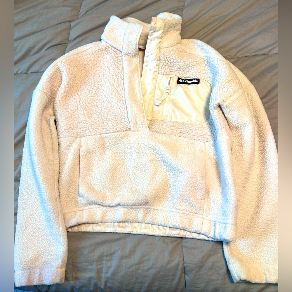 Women’s Columbia pull over